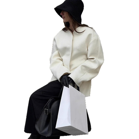 Damen Taillierter kragenloser Wollmix-Kurzmantel mit klarer Silhouette Nord Taschen