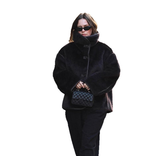 Damen Boxy-Fauxfur-Jacke mit voluminösem Schalkragen und kastiger Silhouette Nord Taschen
