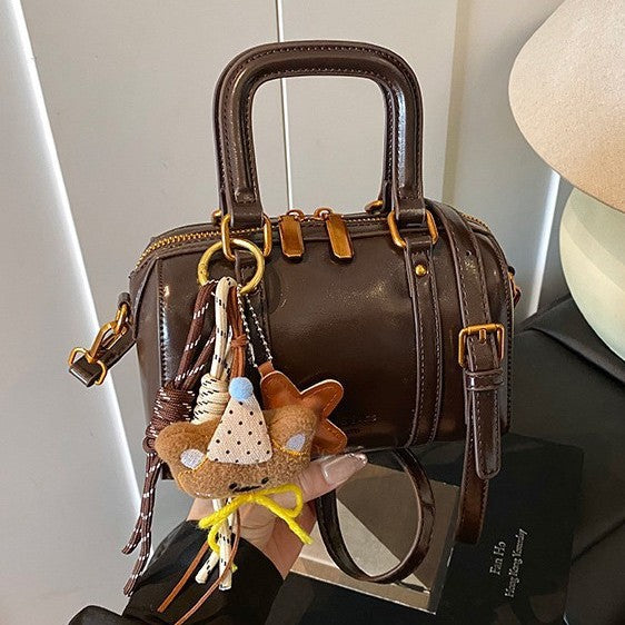 Damen modische Handtasche mit niedlichem Anhänger Nord Taschen