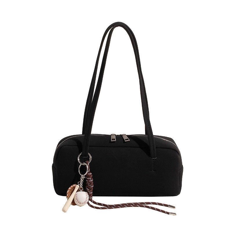 Damen modische Schultertasche mit verspieltem Anhänger Nord Taschen