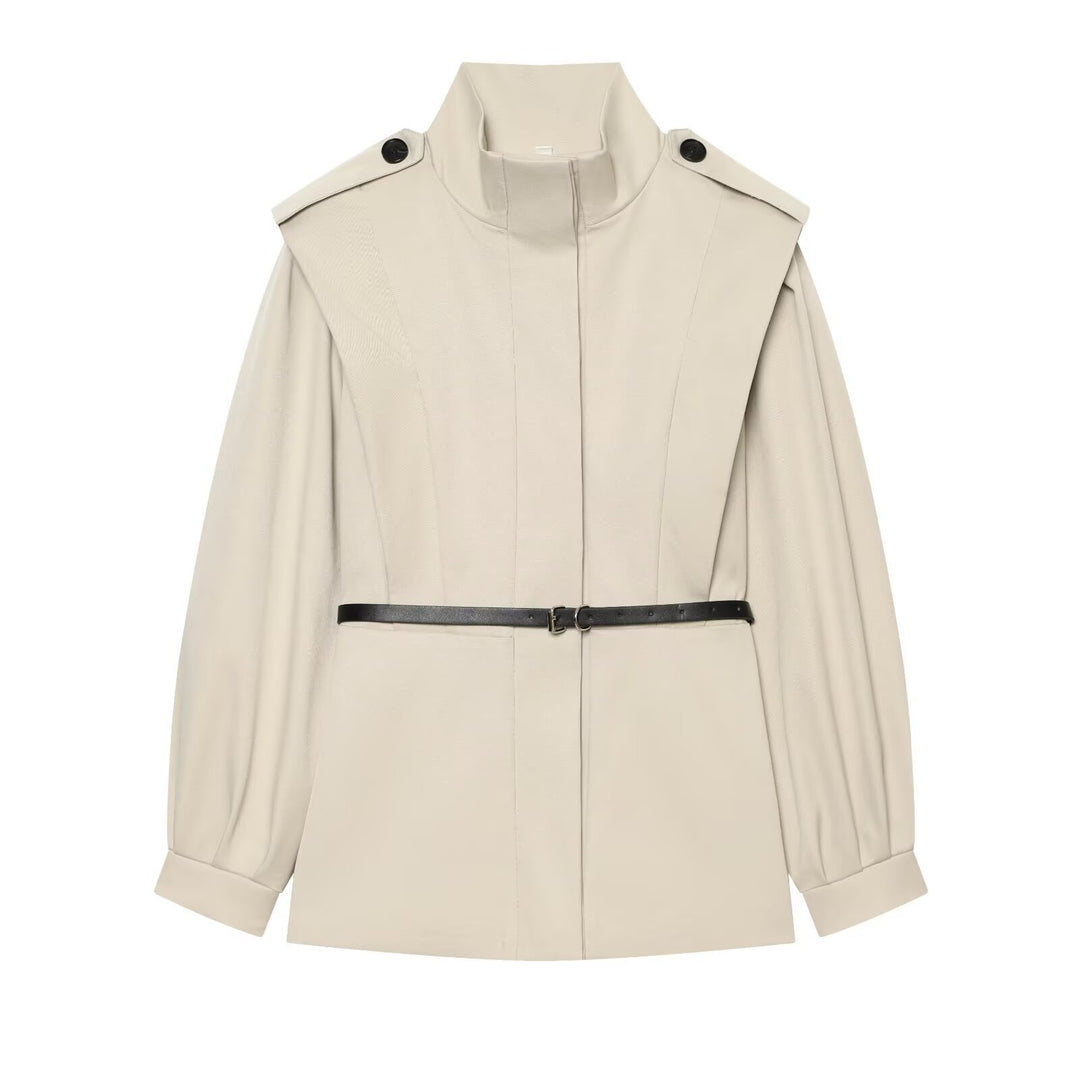 Damen Kurzer Cape‑Trenchcoat mit Stehkragen, Schulterpatten und Taillengürtel Nord Taschen