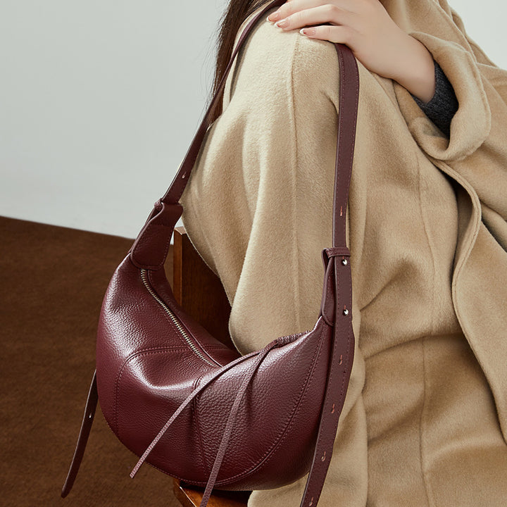 Damen Hobo-Tasche mit einzigartigem Design und praktischen Reißverschlussfächern Nord Taschen