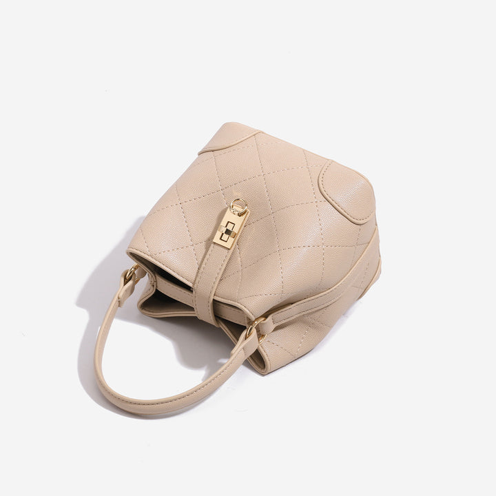 Damen Hobo-Tasche mit elegantem Kettenriemen und strukturiertem Design Nord Taschen