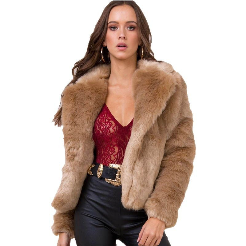 Damen Kurze Plüschjacke mit voluminösem Schalkragen und kastiger Silhouette Nord Taschen