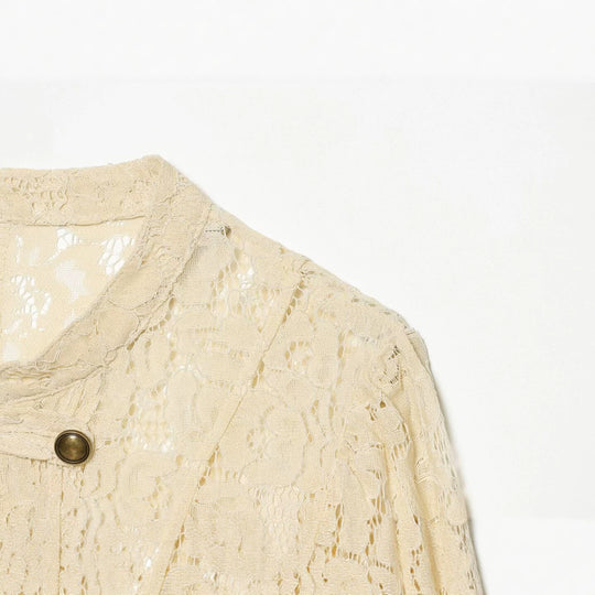 Damen Kurze Spitzenjacke im militärisch inspirierten Stil mit Stehkragen und Zierknopfleiste Nord Taschen