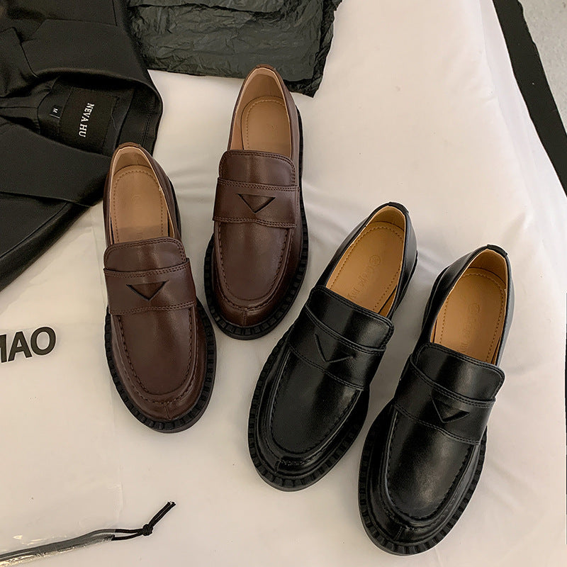 Damen Zeitlose Penny‑Loafer mit profiliertem Gummirand und Mokassin‑Naht Nord Taschen