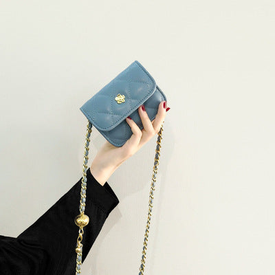 Damen Clutch-Tasche mit elegantem Kettenriemen und dekorativem Verschluss Nord Taschen