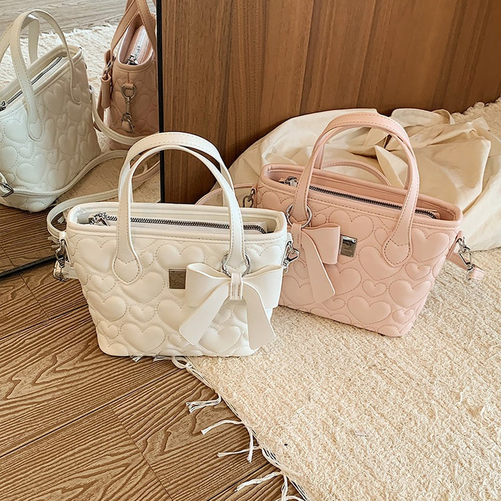 Damen hochwertige Handtasche mit verspieltem Herzdesign Nord Taschen