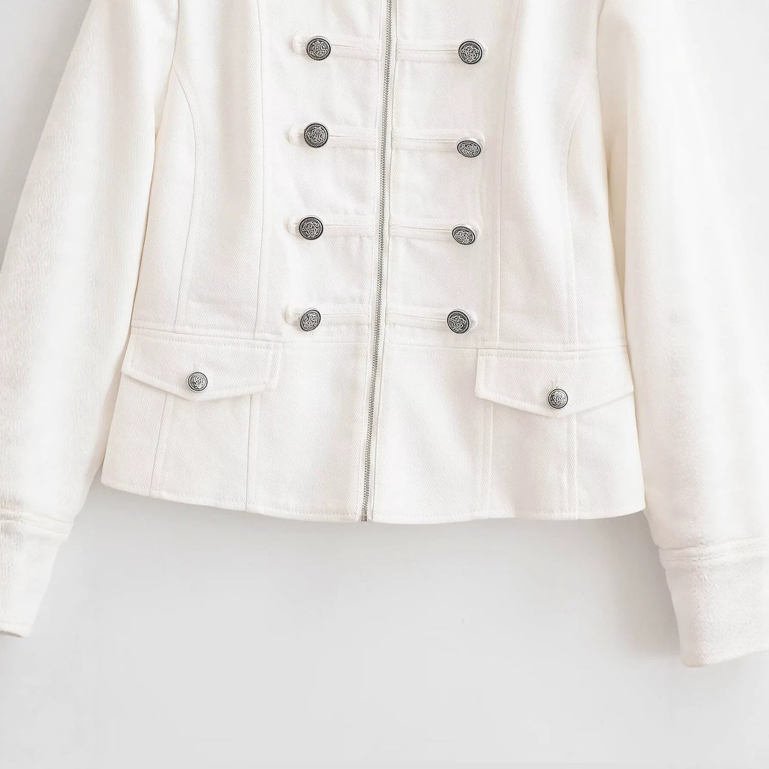 Damen Kurze Uniformjacke mit Stehkragen, Zierriegeln und Metallknopf‑Detail Nord Taschen