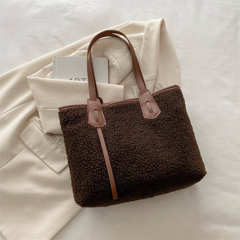 Damen modische Tragetasche aus samtigem Material mit elegantem Design Nord Taschen