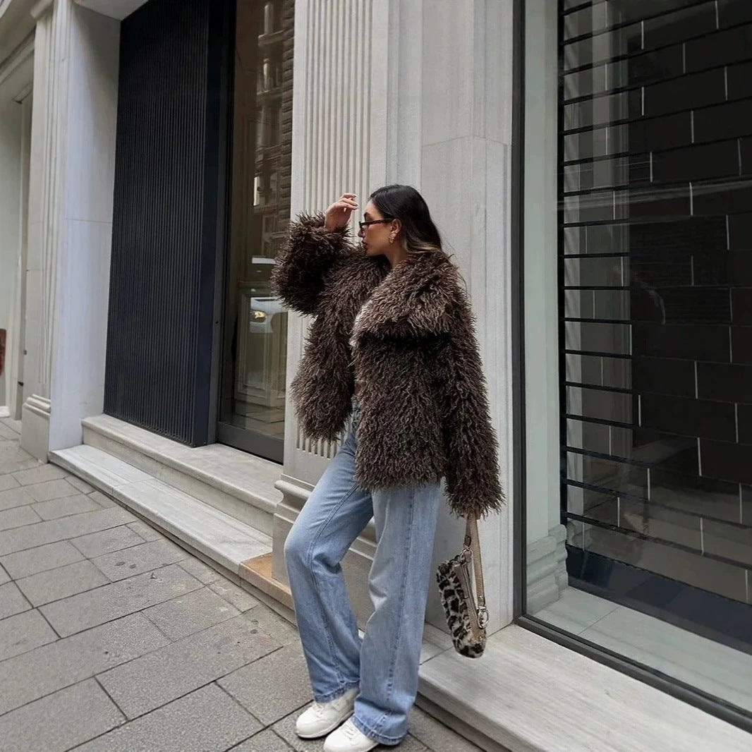 Damen Kurzjacke aus langflorigem Kunstpelz mit extra breitem Schalkragen Nord Taschen