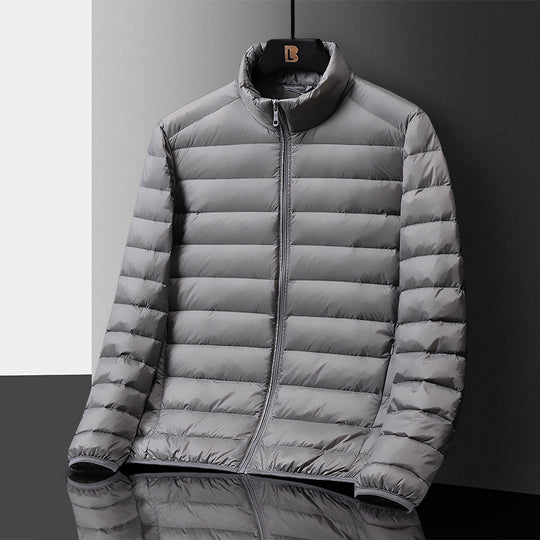 Herren Ultraleichte gesteppte Daunenimitat‑Steppjacke mit Stehkragen und Packfunktion Nord Taschen