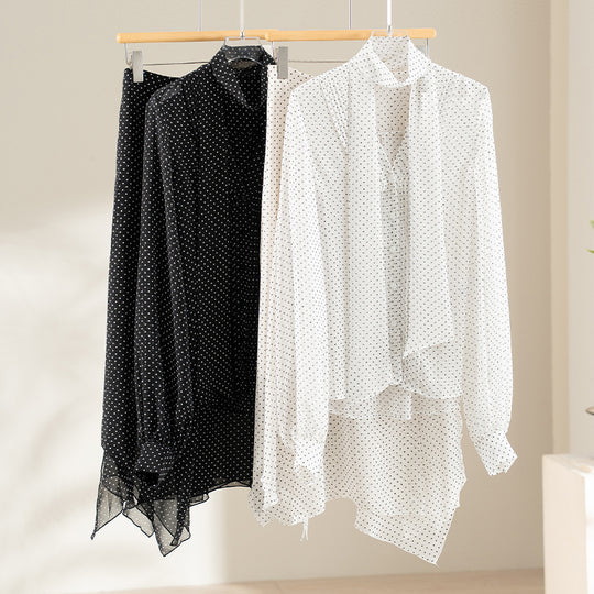 Damen Chiffon-Bluse mit Schleifenkragen, Pünktchenmuster und Biesen-Detail Nord Taschen