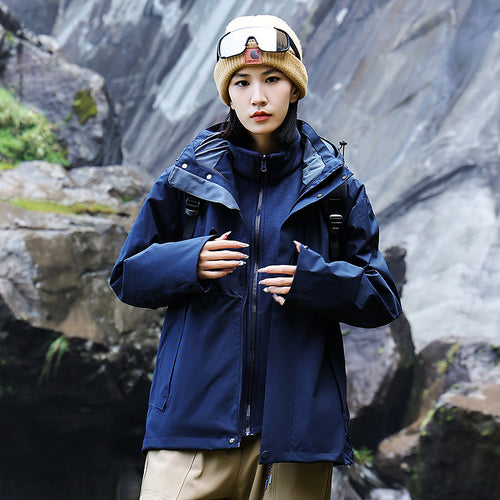 Damen technische Mehrlagen-Hardshell-Regenjacke mit verstellbarer Kapuze, Brustriemen und wasserabweisenden Reißverschlüssen Nord Taschen