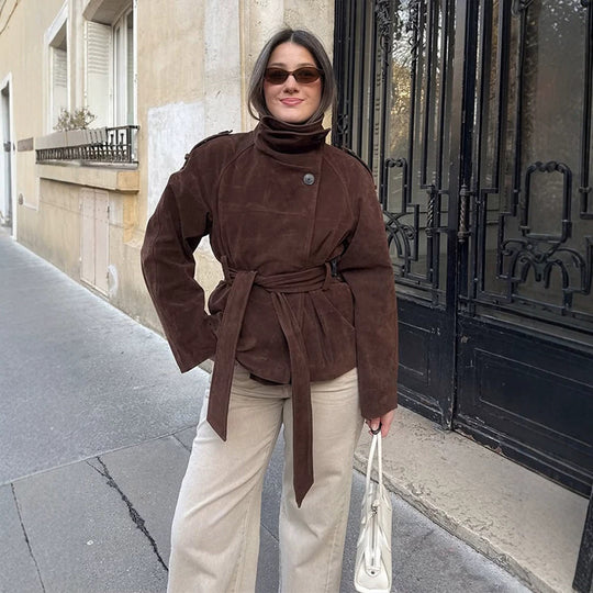 Damen Kurzjacke aus Veloursleder mit hohem Stehkragen und Bindegürtel Nord Taschen