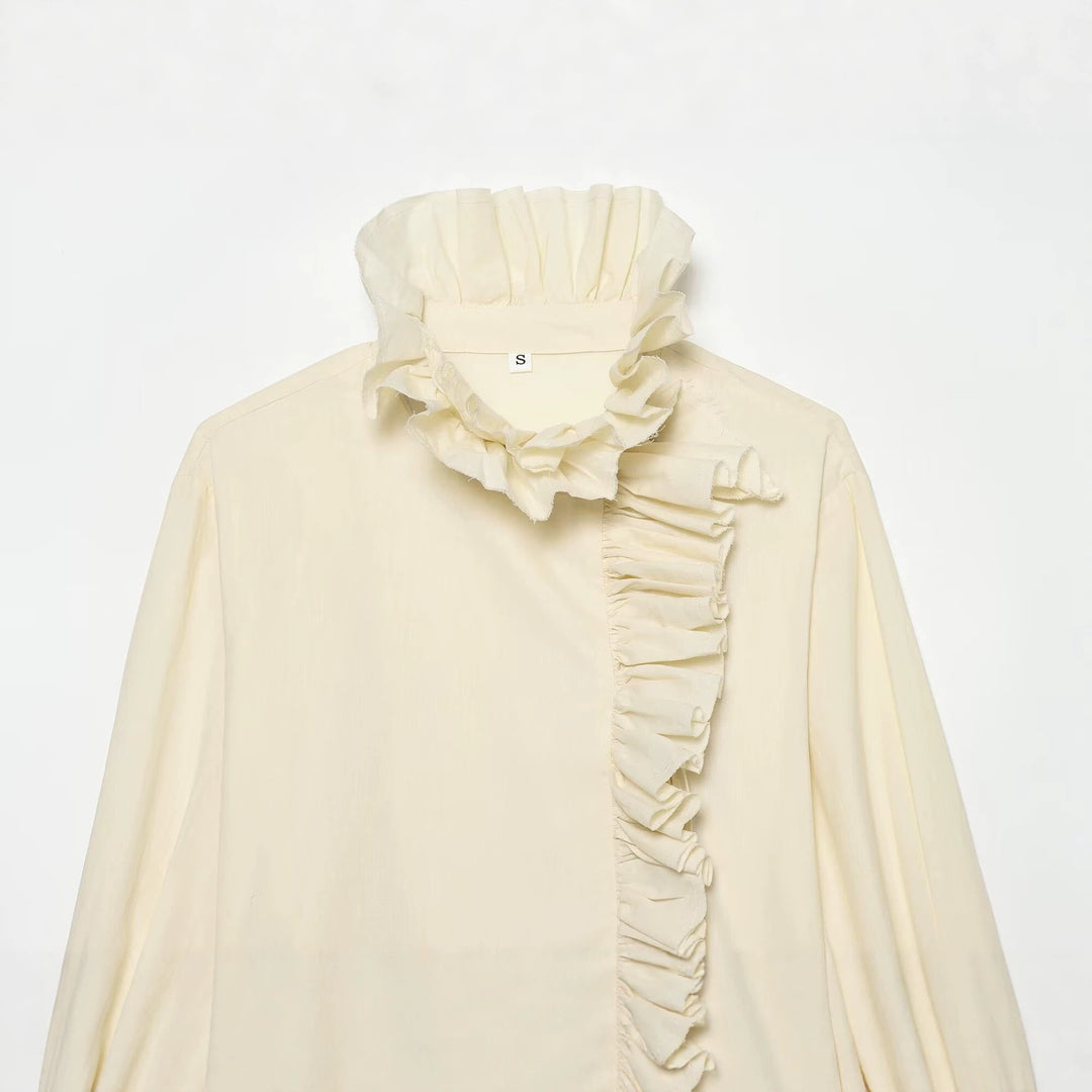 Damen Rüschenbluse mit hohem Stehkragen, asymmetrischer Volantleiste und Ballonärmeln Nord Taschen