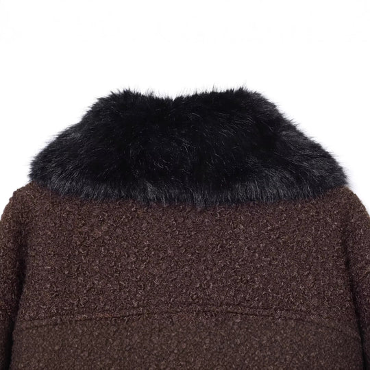 Damen Cropped Bouclé-Jacke mit weichem Kunstfellkragen und Pattentaschen Nord Taschen