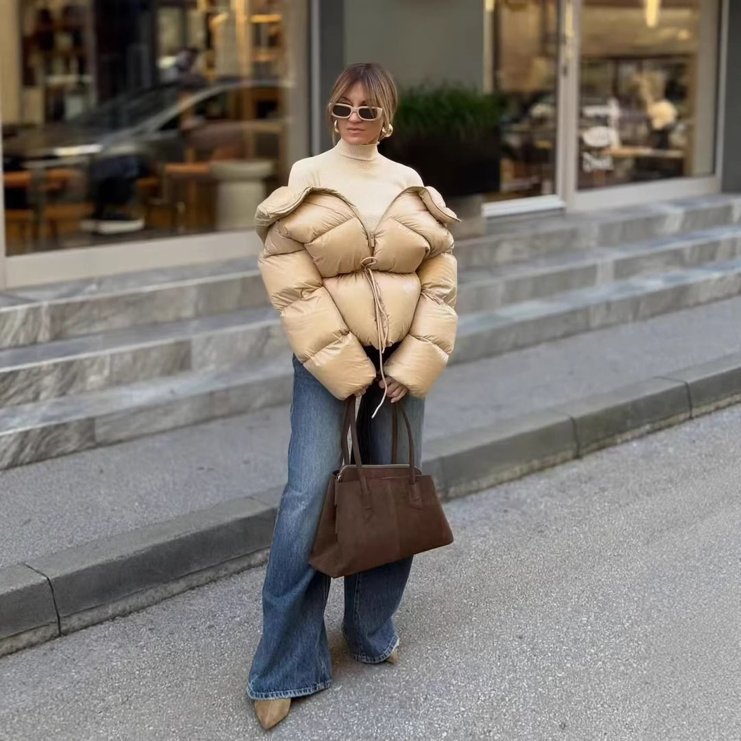 Damen Kurzsteppjacke im Carmen‑Look mit Tunnelzug‑Taillierung und voluminösen Ärmeln Nord Taschen