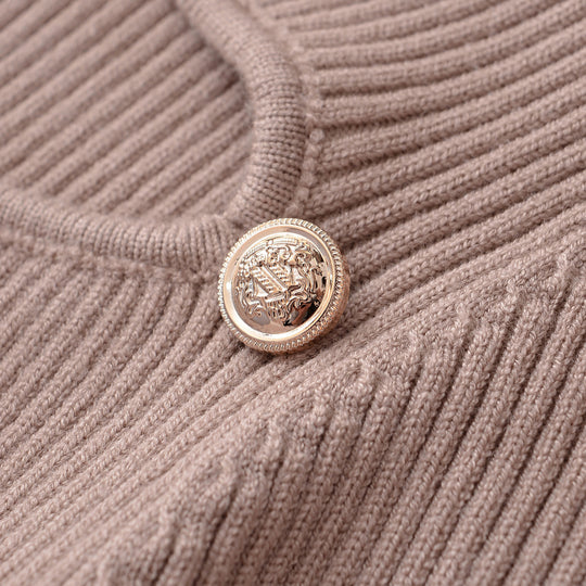 Damen Gerippter Stretch-Feinstrickpullover mit Brust-Cut-Out und Zierknöpfen Nord Taschen