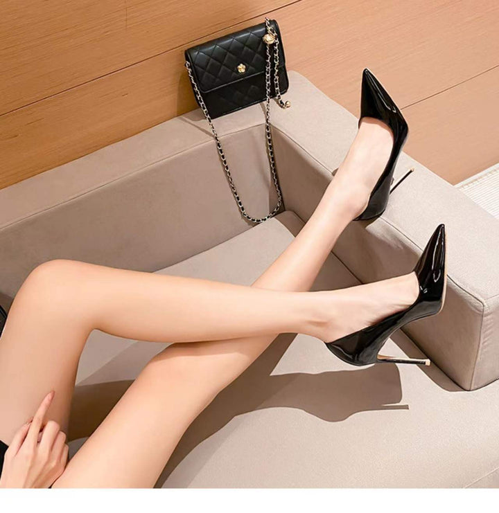 Damen Elegante Stiletto-Pumps mit schmaler Silhouette und glänzender Oberfläche