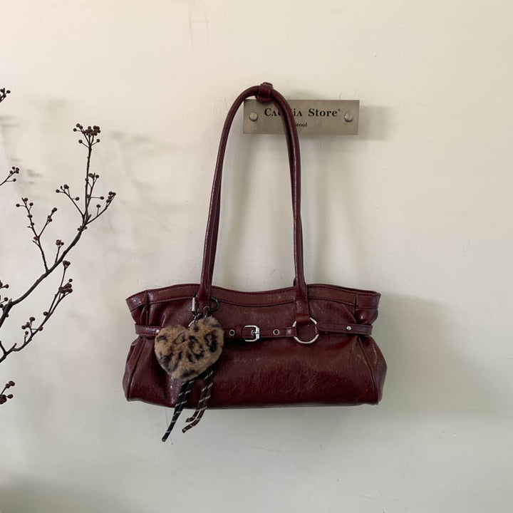 Damen elegante Handtasche mit charmantem Kuschelanhänger Nord Taschen