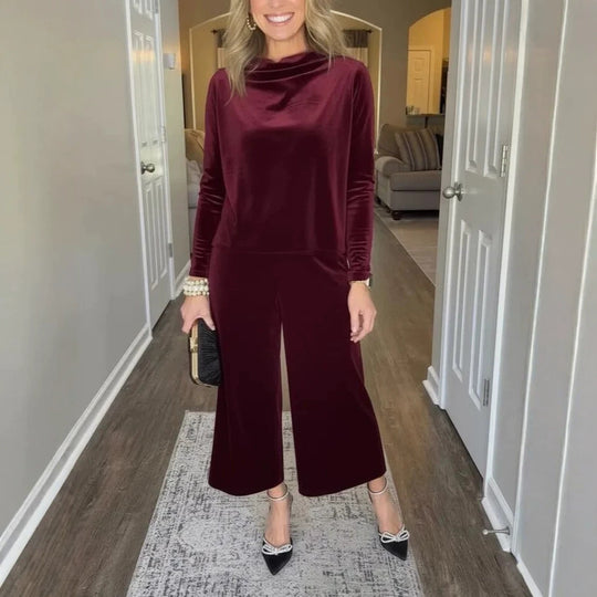 Damen Elegantes Samt-Zweiteiler mit Wasserfallkragen und weiter Culotte-Hose Nord Taschen