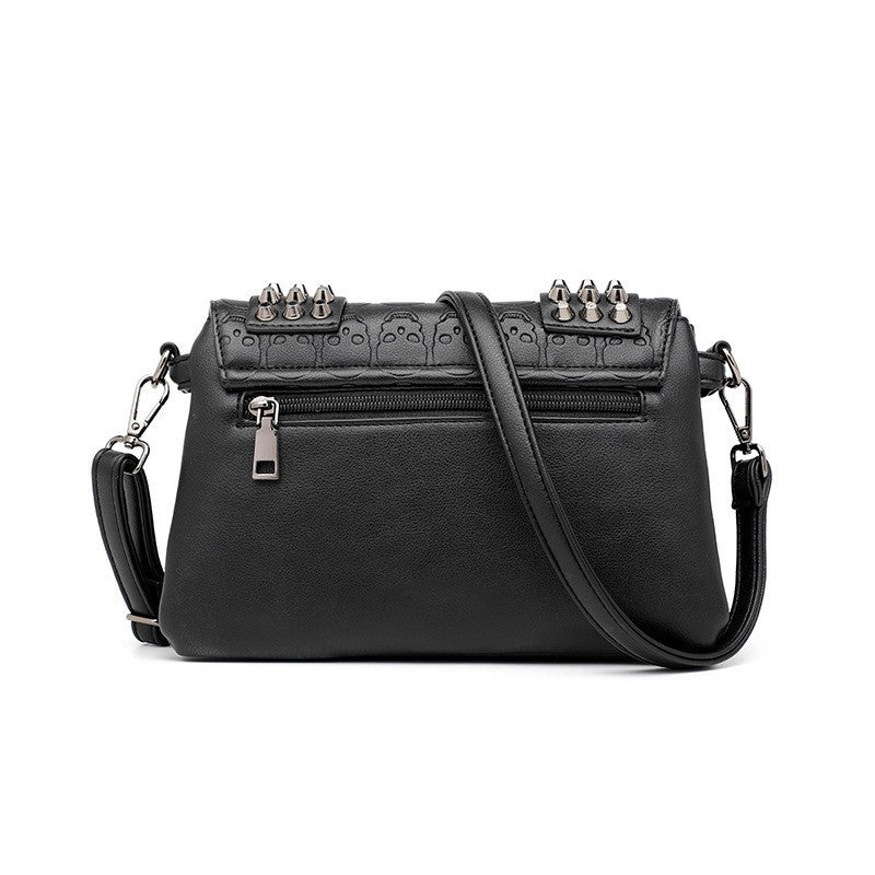 Damen Hobo-Tasche mit modischen Nieten und einzigartigem Totenkopf-Design Nord Taschen