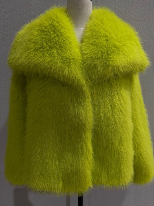 Damen Kurzbolero im Boxy-Cut aus veganem Shaggy-Kunstpelz mit XXL-Schalkragen Nord Taschen