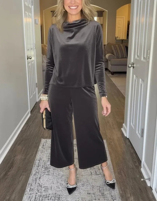 Damen Elegantes Samt-Zweiteiler mit Wasserfallkragen und weiter Culotte-Hose Nord Taschen