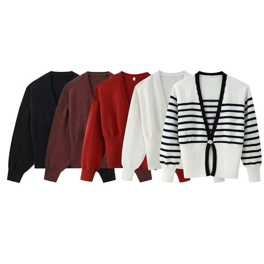 Damen Kurze V‑Ausschnitt Strickjacke mit Ballonärmeln und Zierknopf Nord Taschen