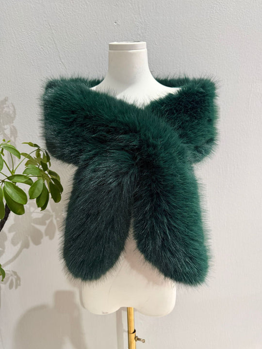 Damen Luxuriöse Wendbare Kunstpelz-Schulterstola mit V‑Form Nord Taschen