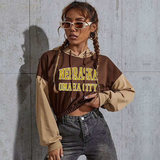 Damen Cropped Hoodie mit Kontrastärmeln, elastischem Saum und schmelzendem Smiley-Print Nord Taschen