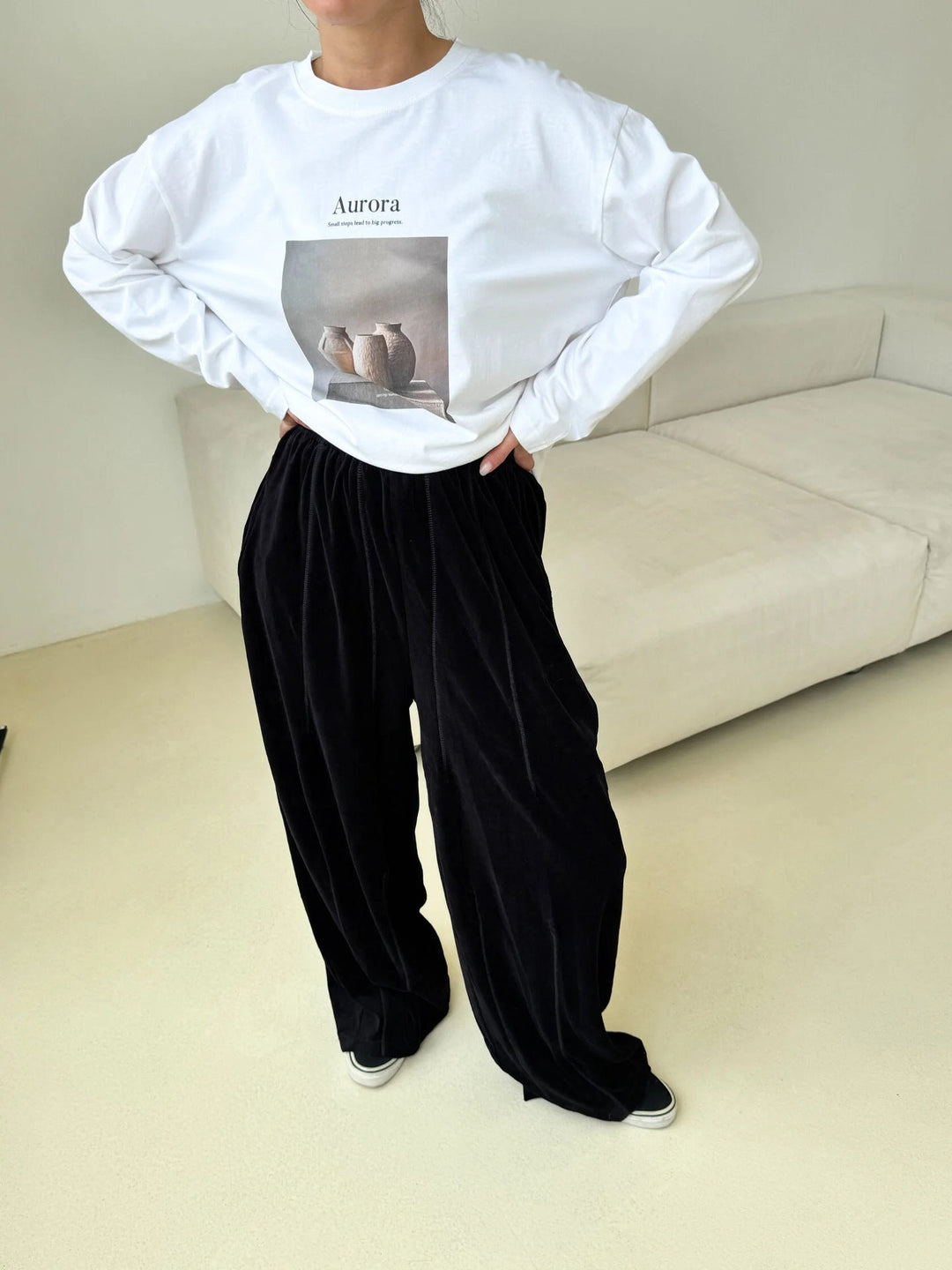 Damen weite Velours-Hose mit elastischem Bund und praktischen Seitentaschen