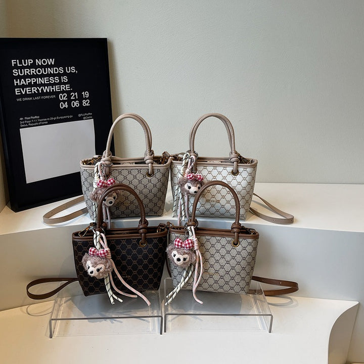 Damen modische Handtasche mit süßem Tieranhänger Nord Taschen