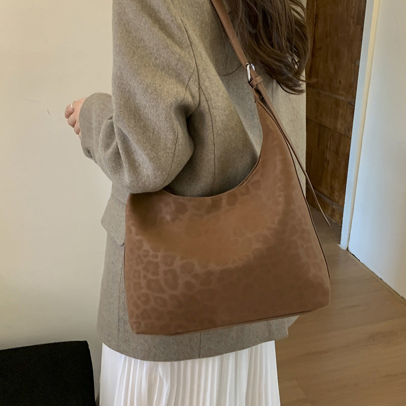 Damen Hobo-Tasche aus hochwertigem Kunstleder mit einzigartiger Prägung Nord Taschen