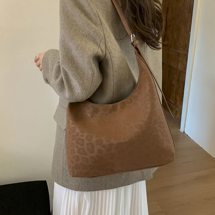 Damen Hobo-Tasche aus hochwertigem Kunstleder mit einzigartiger Prägung Nord Taschen