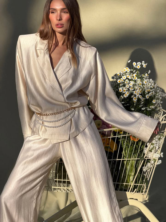 Damen Satin-Zweiteiler mit Wickelbluse, weiten Hosen und elastischem Bund Nord Taschen
