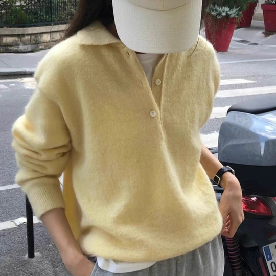 Damen Weicher Kapuzenpullover im Mohair‑Look mit tiefem V‑Ausschnitt und halber Knopfleiste Nord Taschen