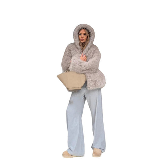 Damen Kuschelige Kurz-Kunstpelzjacke mit extravoluminöser Kapuze Nord Taschen