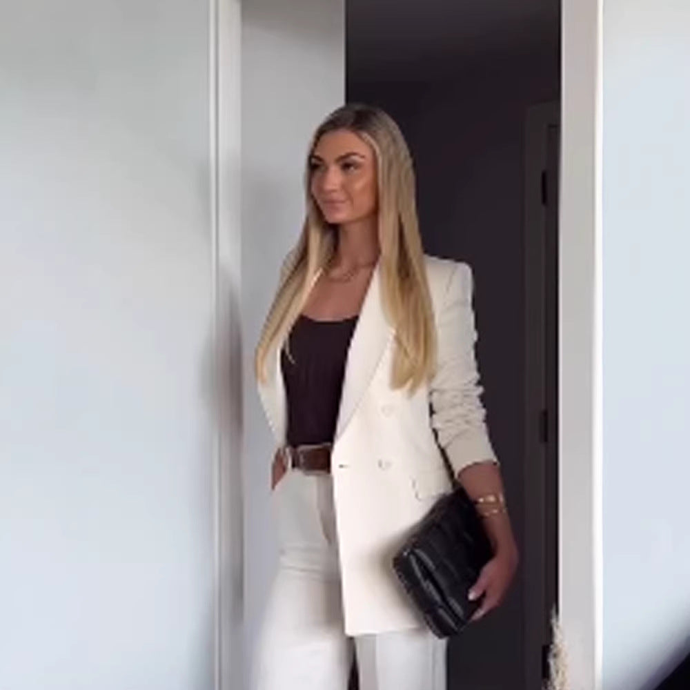 Damen Figurnaher Doppelreihiger Longblazer mit leichtem Schulterpolster und cleanem Revers Nord Taschen