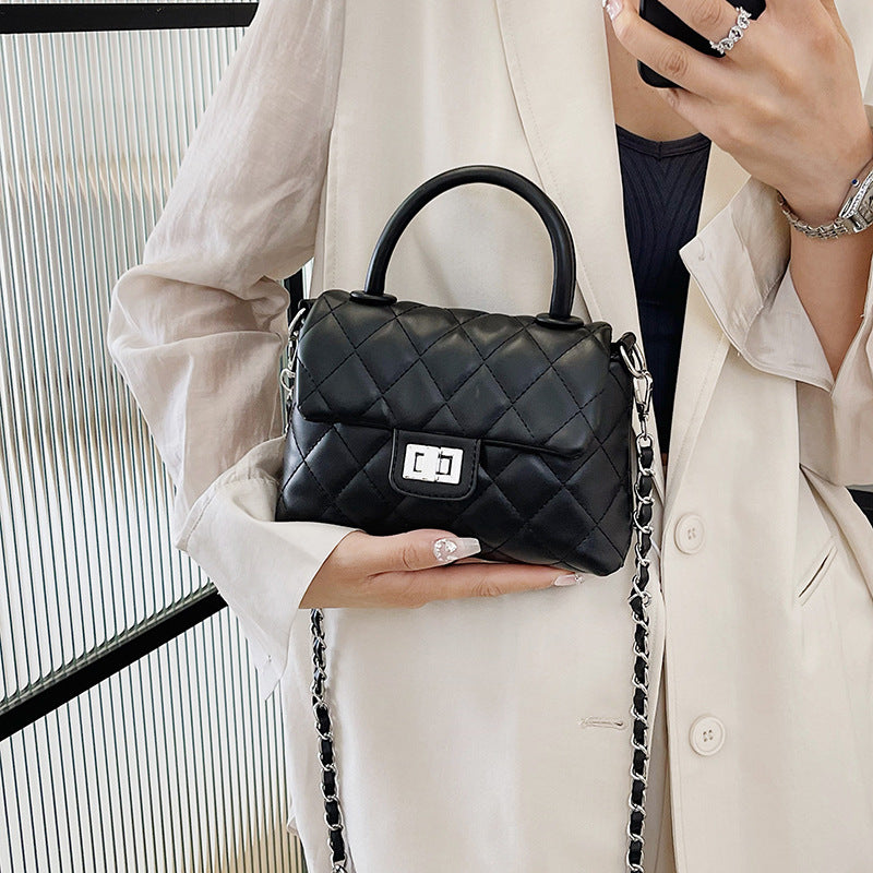 Damen elegante Handtasche mit stilvollem Steppmuster Nord Taschen