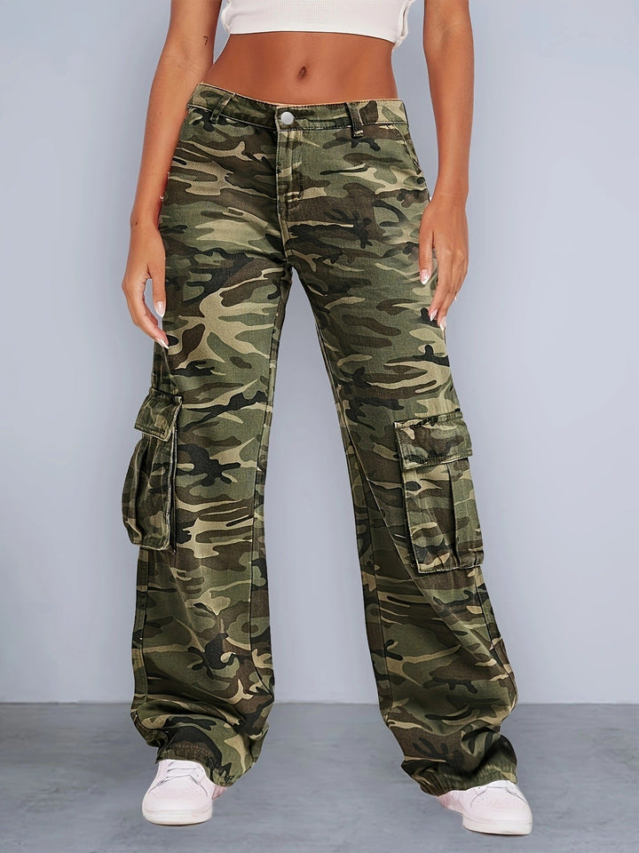 Damen Cargo-Hose im urbanen Camouflage-Stil mit praktischen Seitentaschen