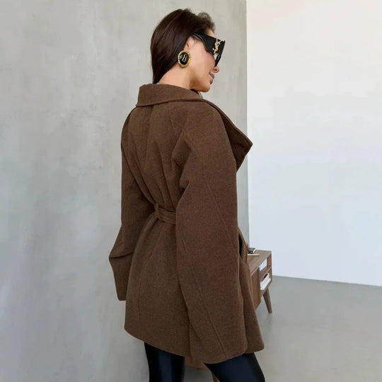 Damen Kurzmantel im Cocoon-Schnitt aus Wollmix mit übergroßem Schalkragen und Bindegürtel Nord Taschen