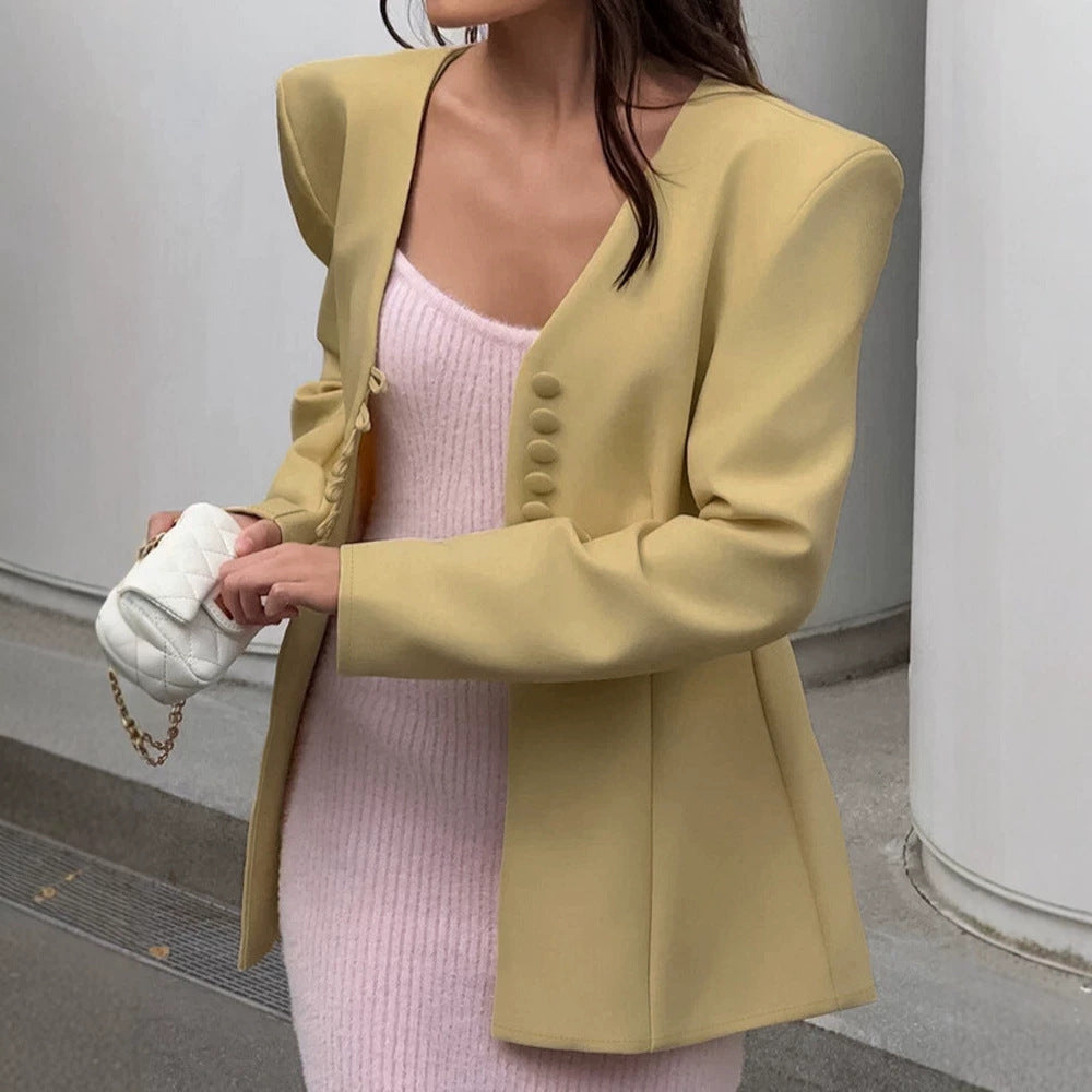 Damen Sculpturaler taillierter Blazer mit markanter Schulterpartie Nord Taschen