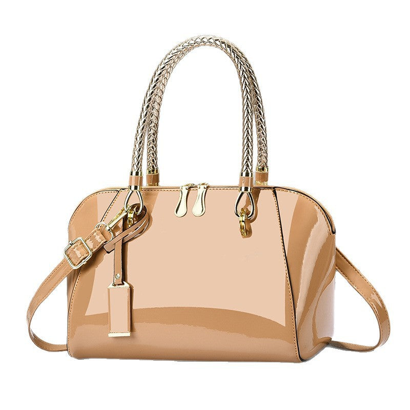 Damen elegante Handtasche mit strukturierter Oberfläche und goldfarbenem Tragegriff Nord Taschen