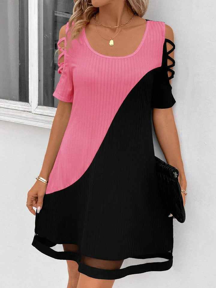 Damen modisches Freizeitkleid mit Cut-Out Ärmeln und asymmetrischem Design