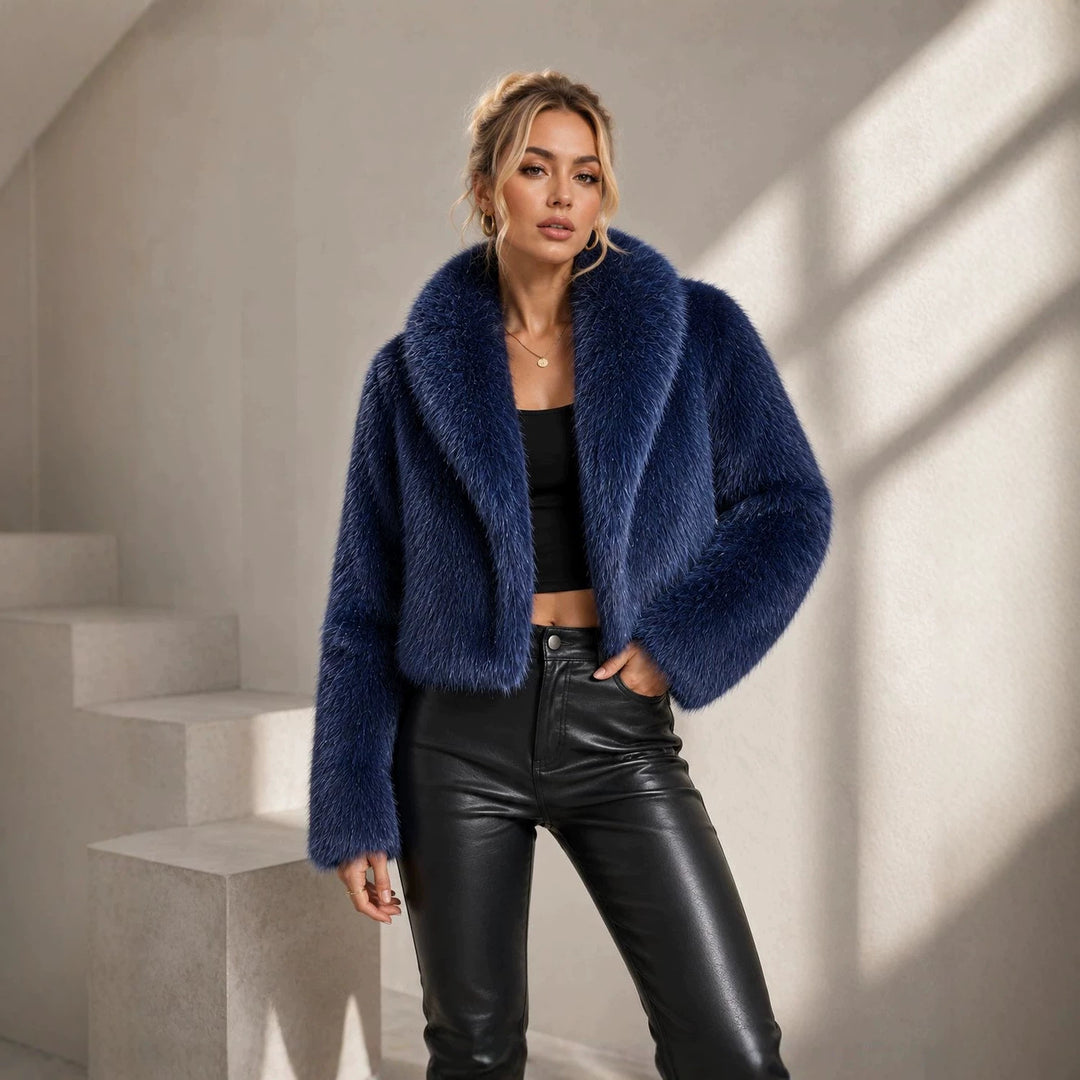 Damen Cropped Kunstpelz-Kurzjacke mit extravoluminösem Schalkragen Nord Taschen