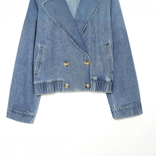 Damen kurze Double-Breasted Jeansjacke mit Überschlagkragen, Schulterklappen und gesmoktem Saum Nord Taschen