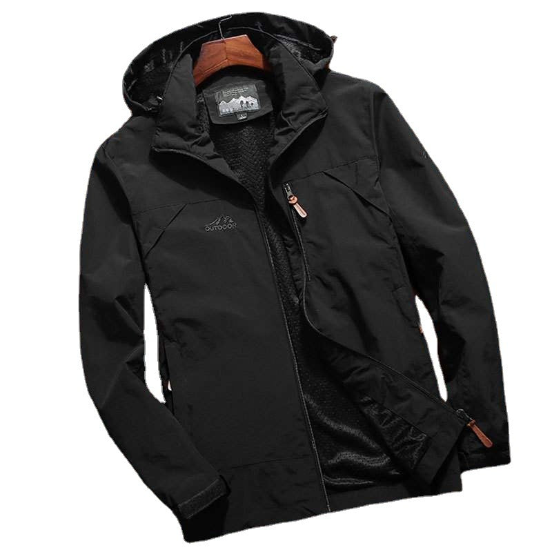Herren Softshell‑Funktionsjacke mit Kapuze, atmungsaktiver Fleece‑Innenlage und verdeckten Reißverschlusstaschen Nord Taschen