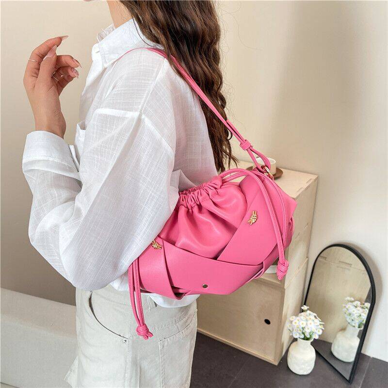 Damen Hobo-Tasche mit raffiniertem Kordelzug und eleganter Webstruktur Nord Taschen